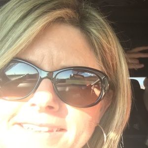 Meet your Posher, Michele